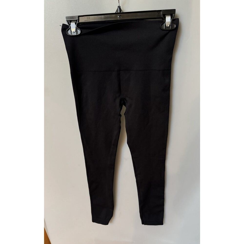 Spanx Women's Pull On Leggings Slimming Seamless Black SZ Medium  Nylon Blend - Picture 3 of 4